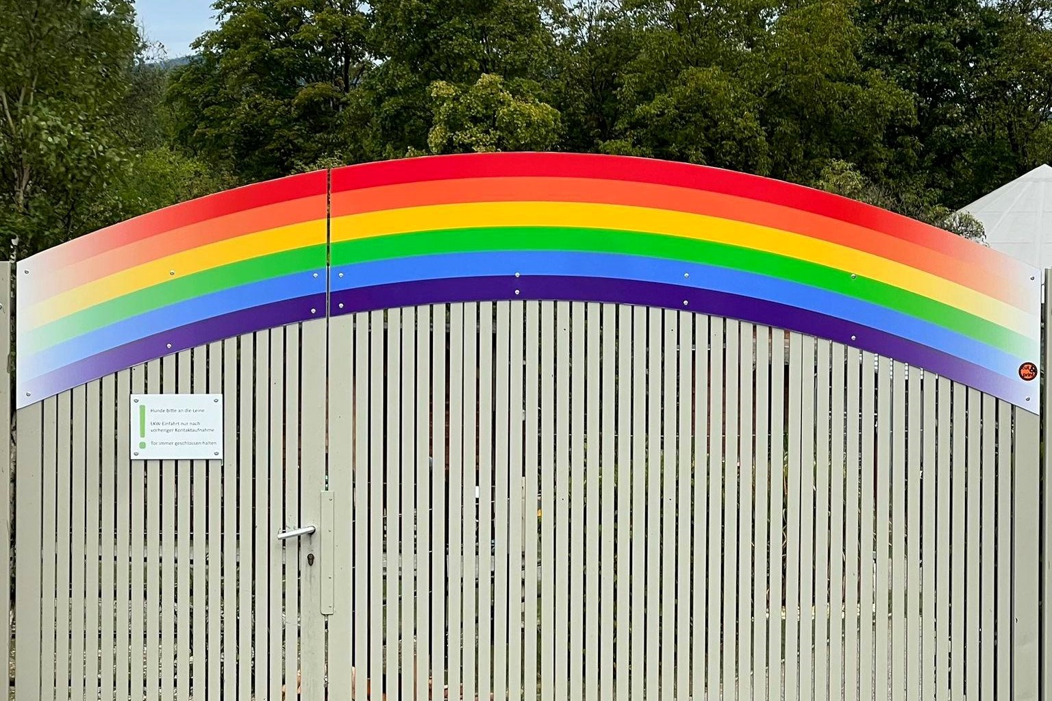 Ein Regenbogen für den Therapiehof 